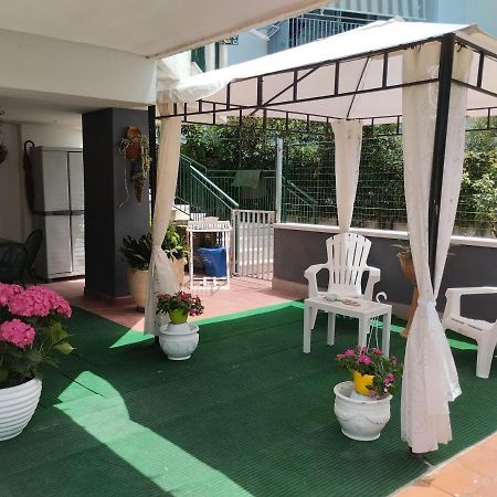 Villa Rita จูกลิอาโน อิน คัมปาเนีย ภายนอก รูปภาพ