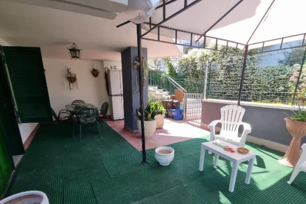 Villa Rita จูกลิอาโน อิน คัมปาเนีย ภายนอก รูปภาพ