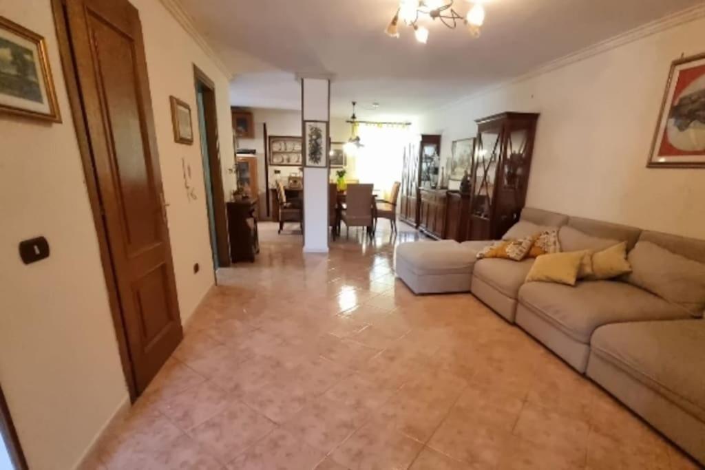 Villa Rita จูกลิอาโน อิน คัมปาเนีย ภายนอก รูปภาพ